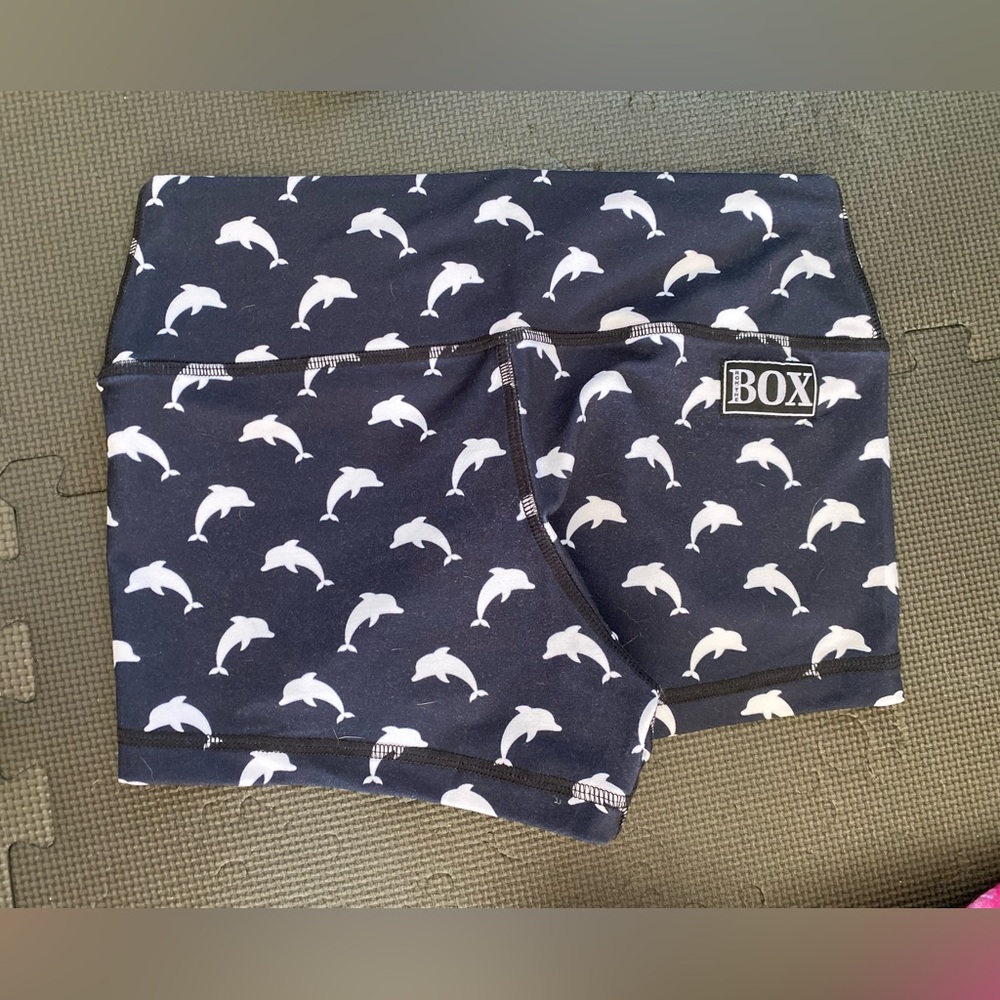 Rok The Box booty shorts, M